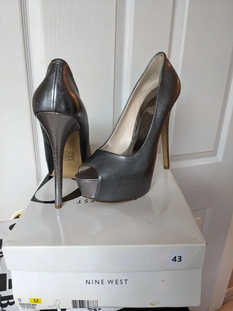 Nine West Platform Heels image indicator(2)