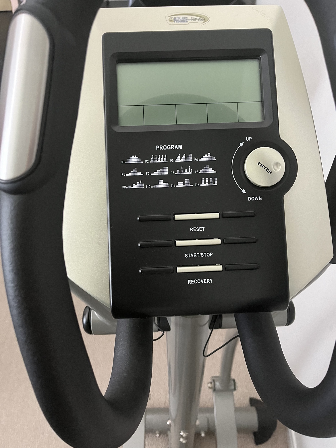 Club Piscine Fitness Elliptical Machine - photo 4