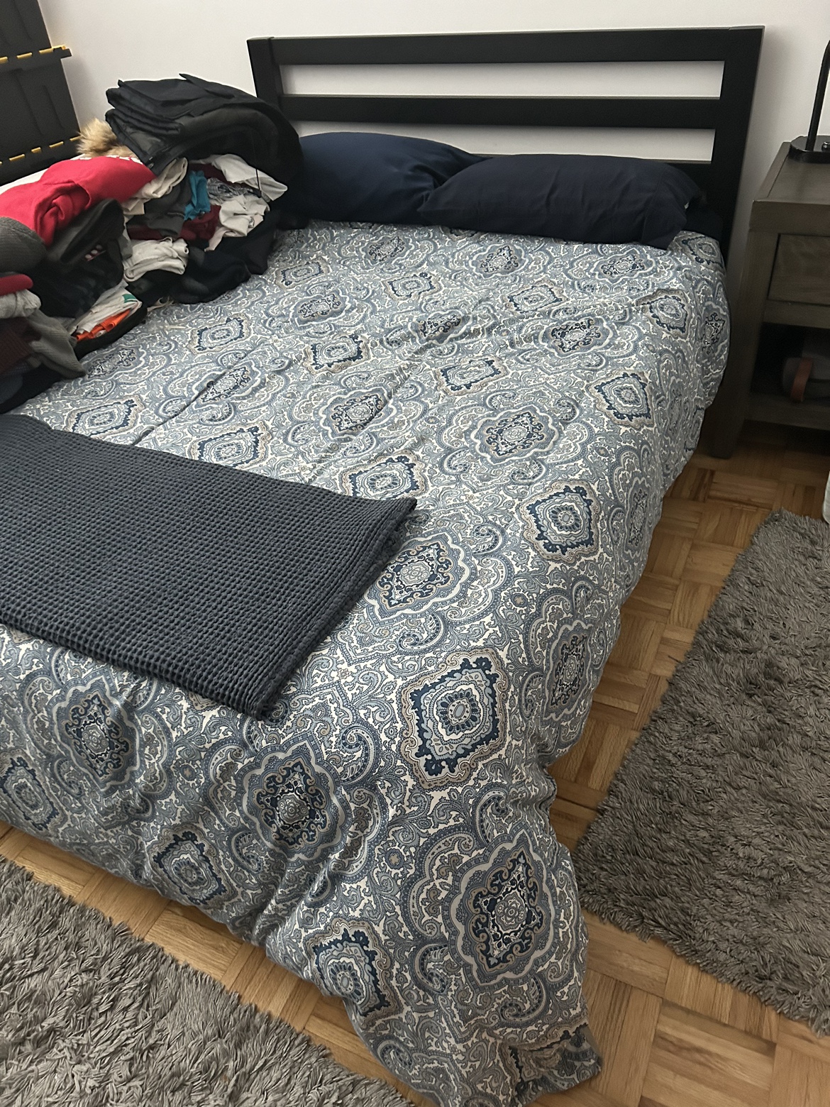 Queen size bed