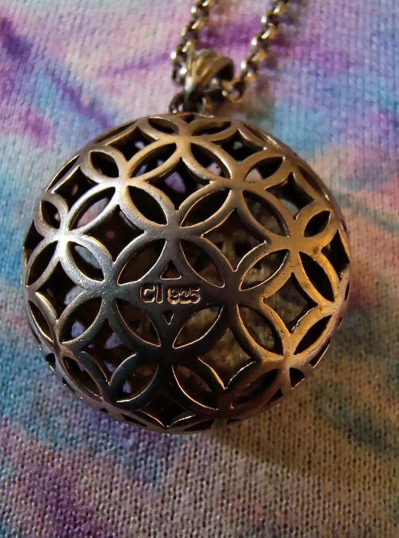 platinum plated, silver with ruby stones necklace image indicator(3)