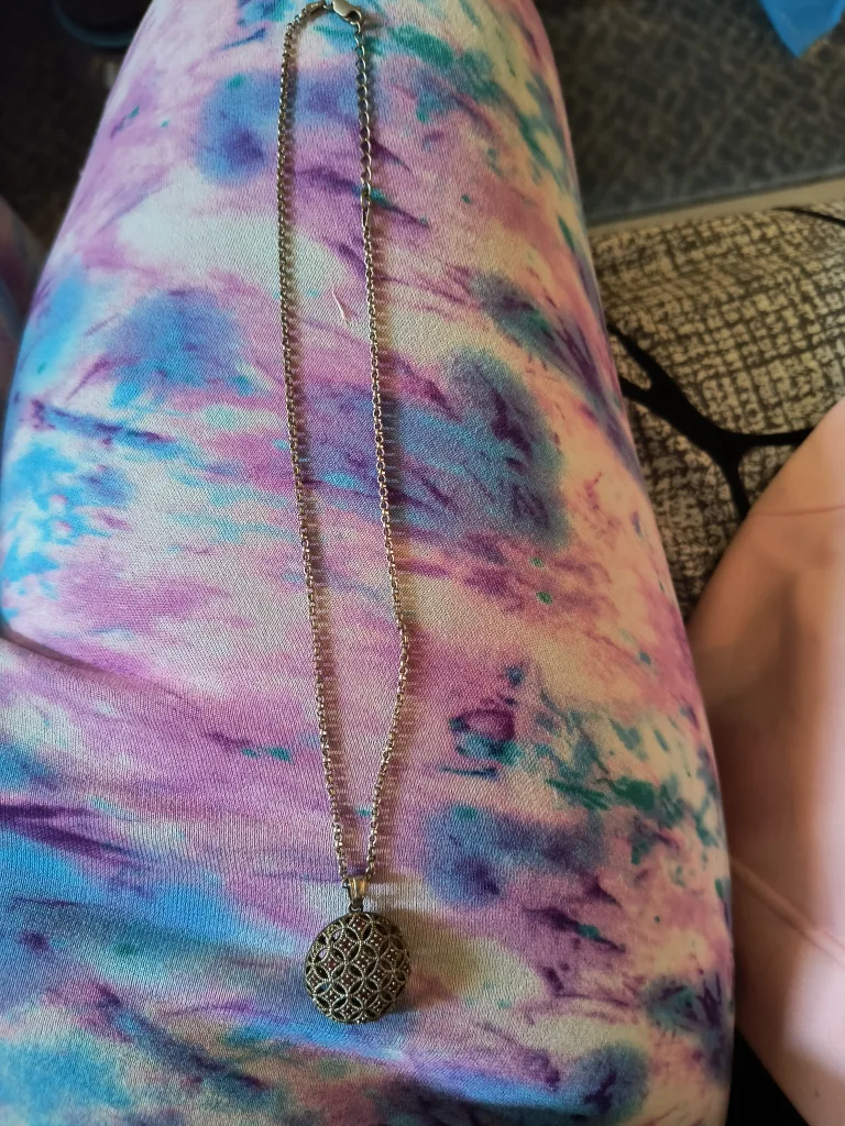 platinum plated, silver with ruby stones necklace image indicator(4)