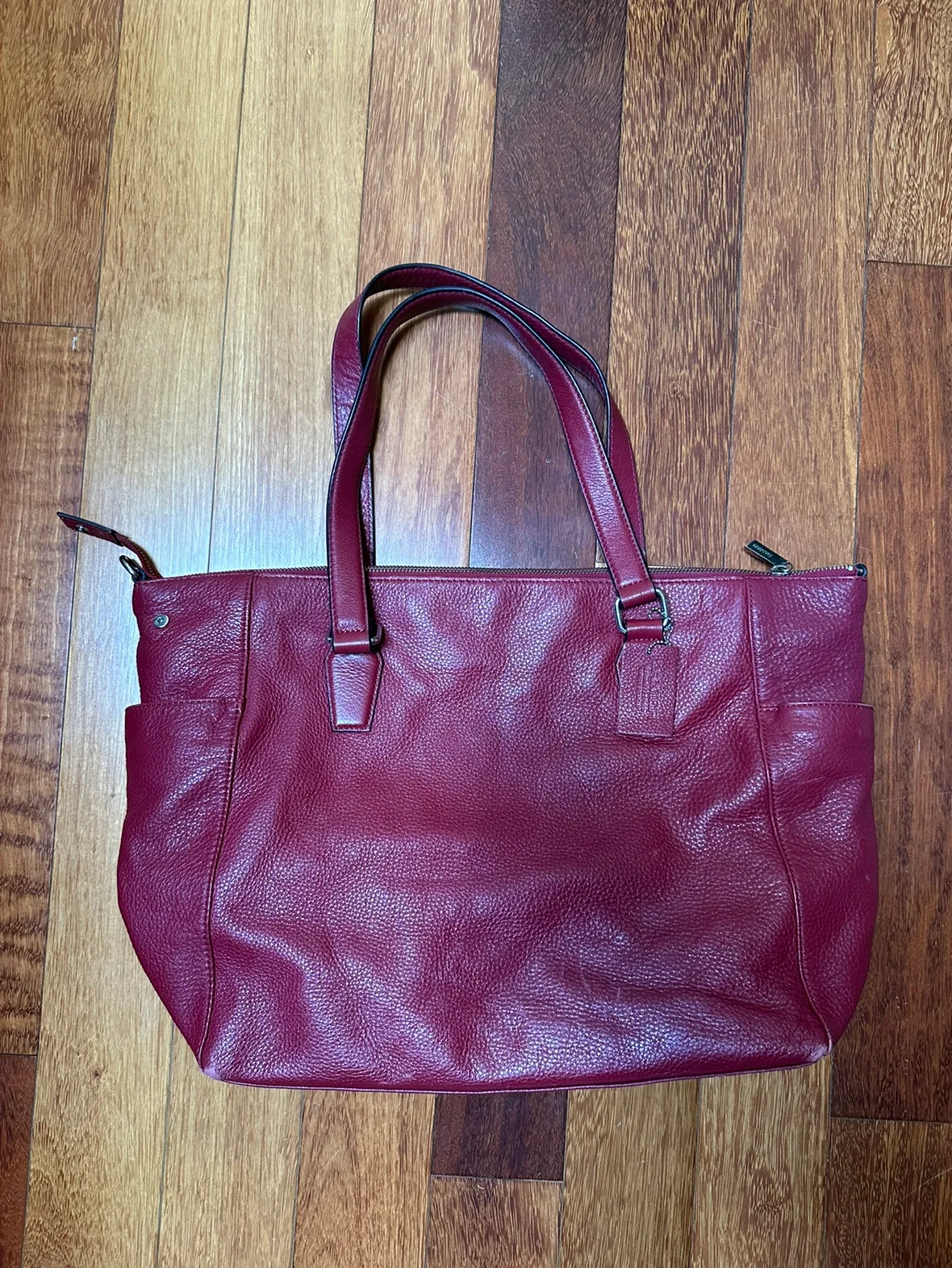 Danier Burgundy Leather Tote Bag image indicator(3)