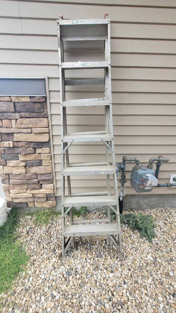 Aluminum Extension Ladder - photo 2