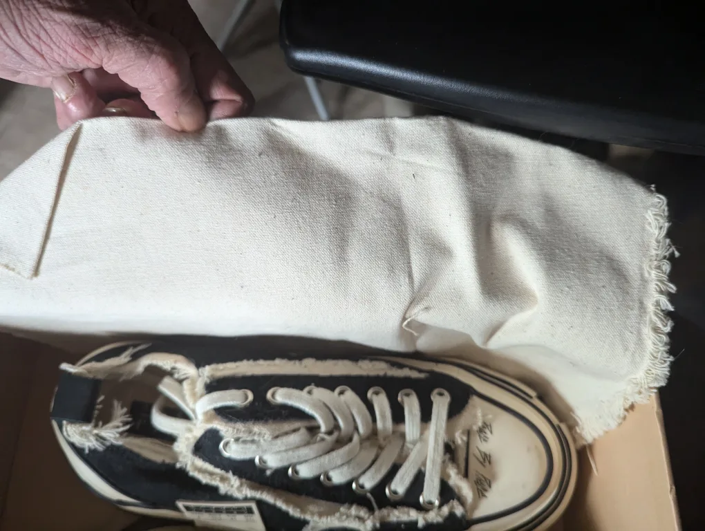 Vessel Black Low Top Sneakers image indicator(4)