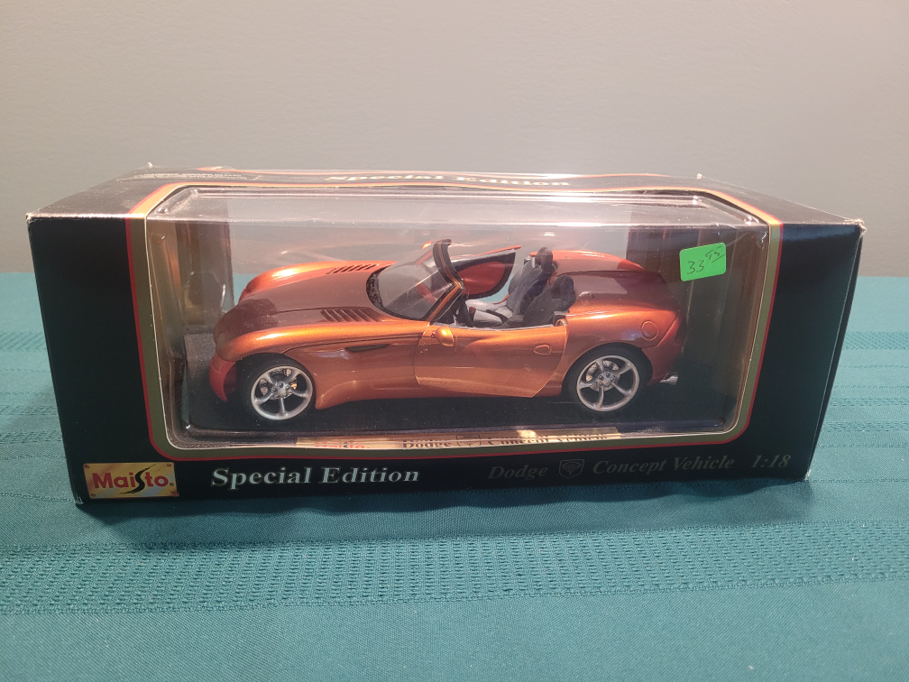 Boxed Maisto Special Edition Dodge Concept Vehicle 1:18 Die Cast