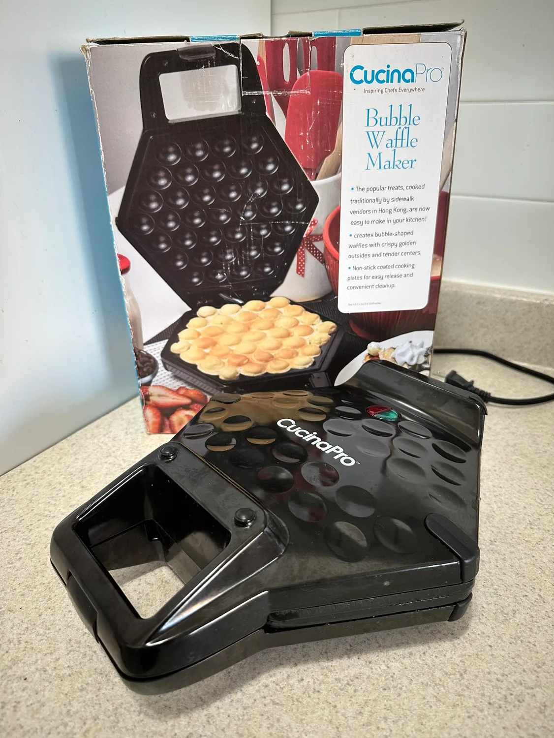 Cucinapro Bubble Waffle Maker thumbnail