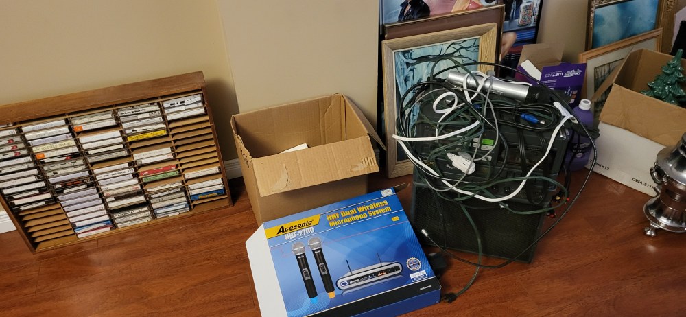 karaoke machine with tapes and cds