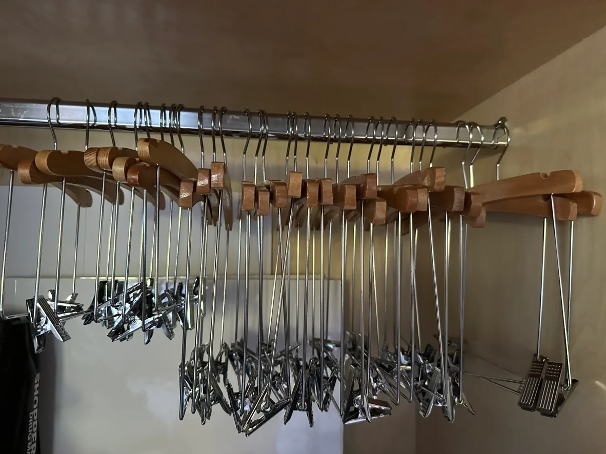 Bundle of Wooden Hangers with Clips in two sizes image indicator(2)