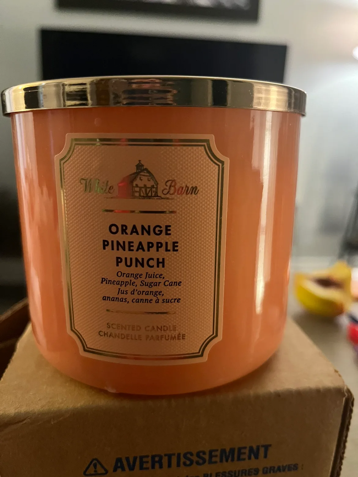 White Barn Orange Pineapple Punch Scented Candle thumbnail