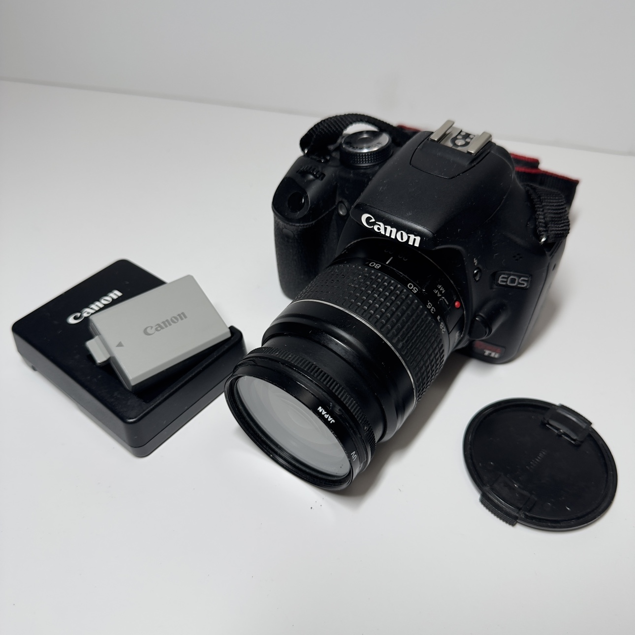 Canon EOS Rebel T1i DSLR Camera with 28-80 mm Lens