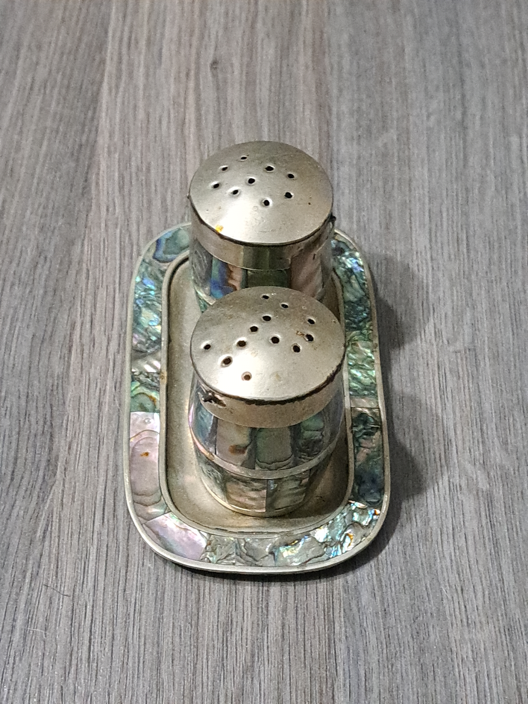 Rare Salt and Pepper Shakers on Tray - photo 3