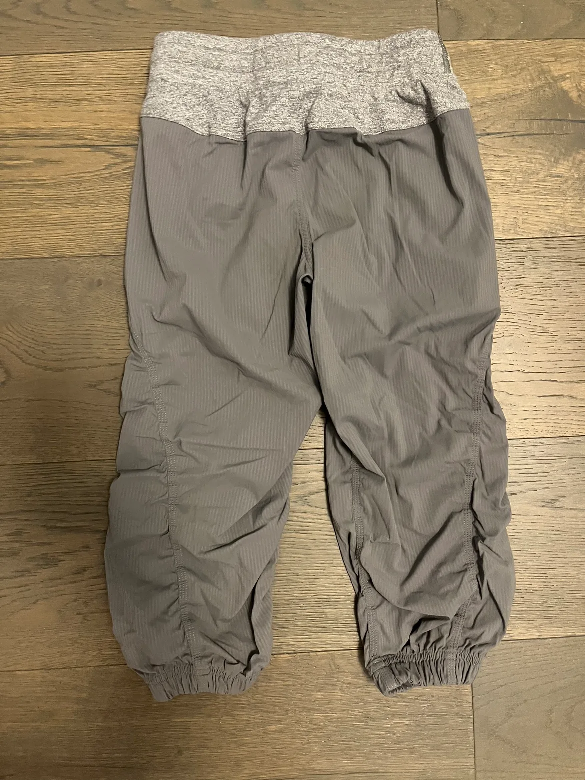 Ivivva by Lululemon gray girls studio sz 8 $49 each new image indicator(2)