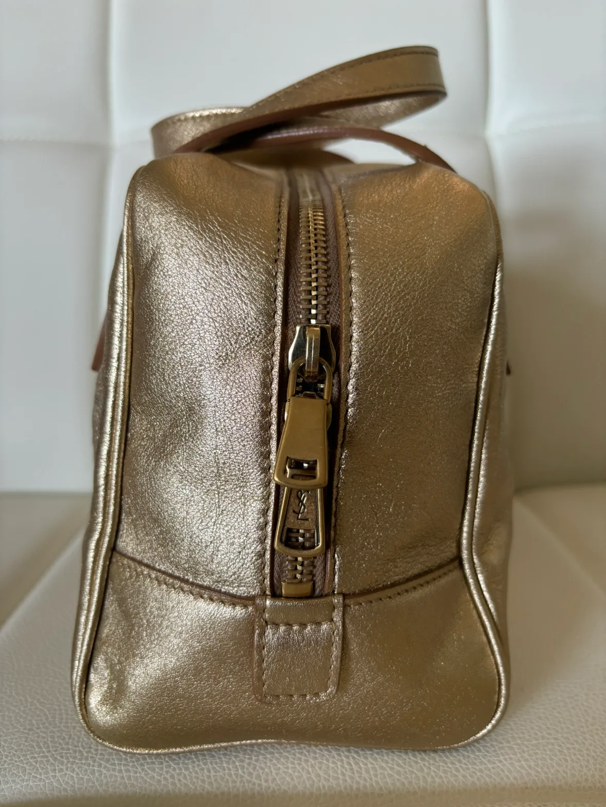 Yves Saint Laurent Y-Mail Gold Leather Handbag image indicator(3)
