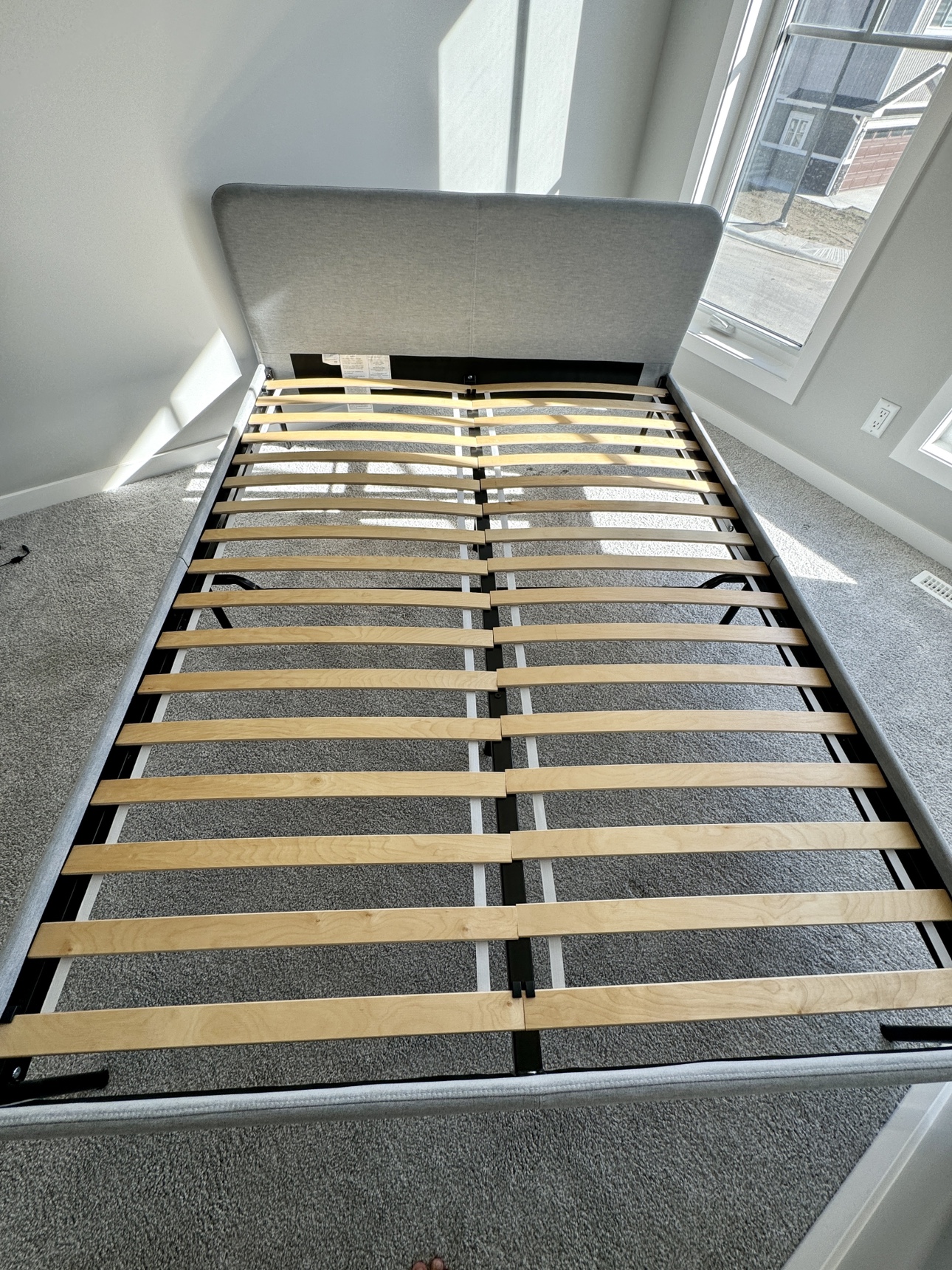 Queen Size Bed Frame with Mattress - photo 5