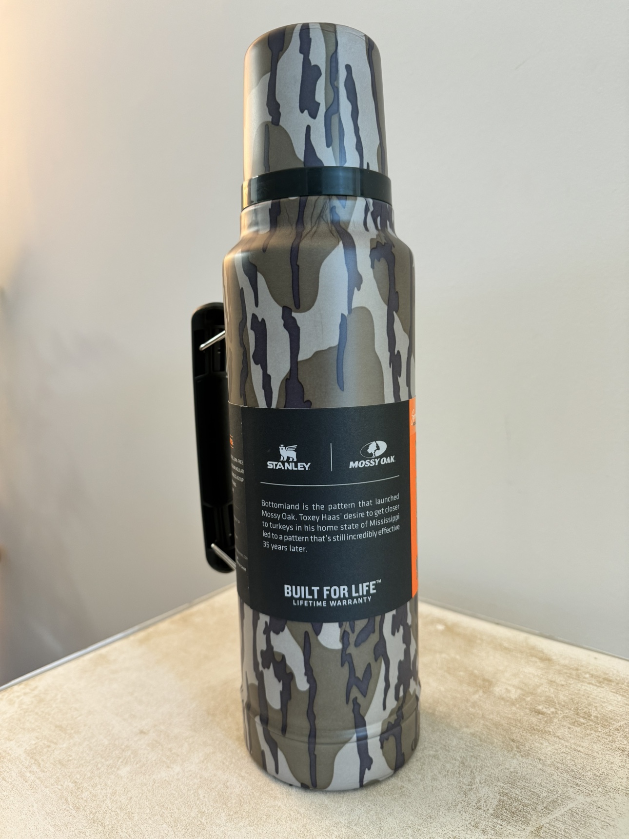 Brand New Stanley Classic Insulated Vacuum Thermos - photo 3