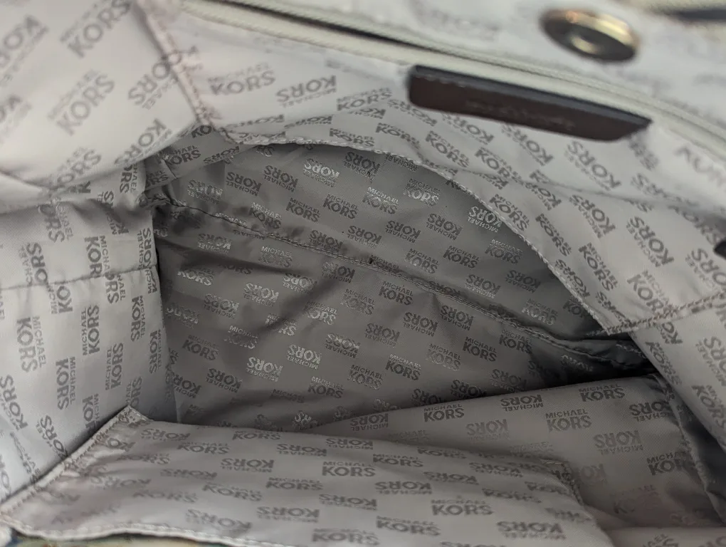 LIKE NEW Michael Kors Jet Set canvas monogram tote image indicator(6)