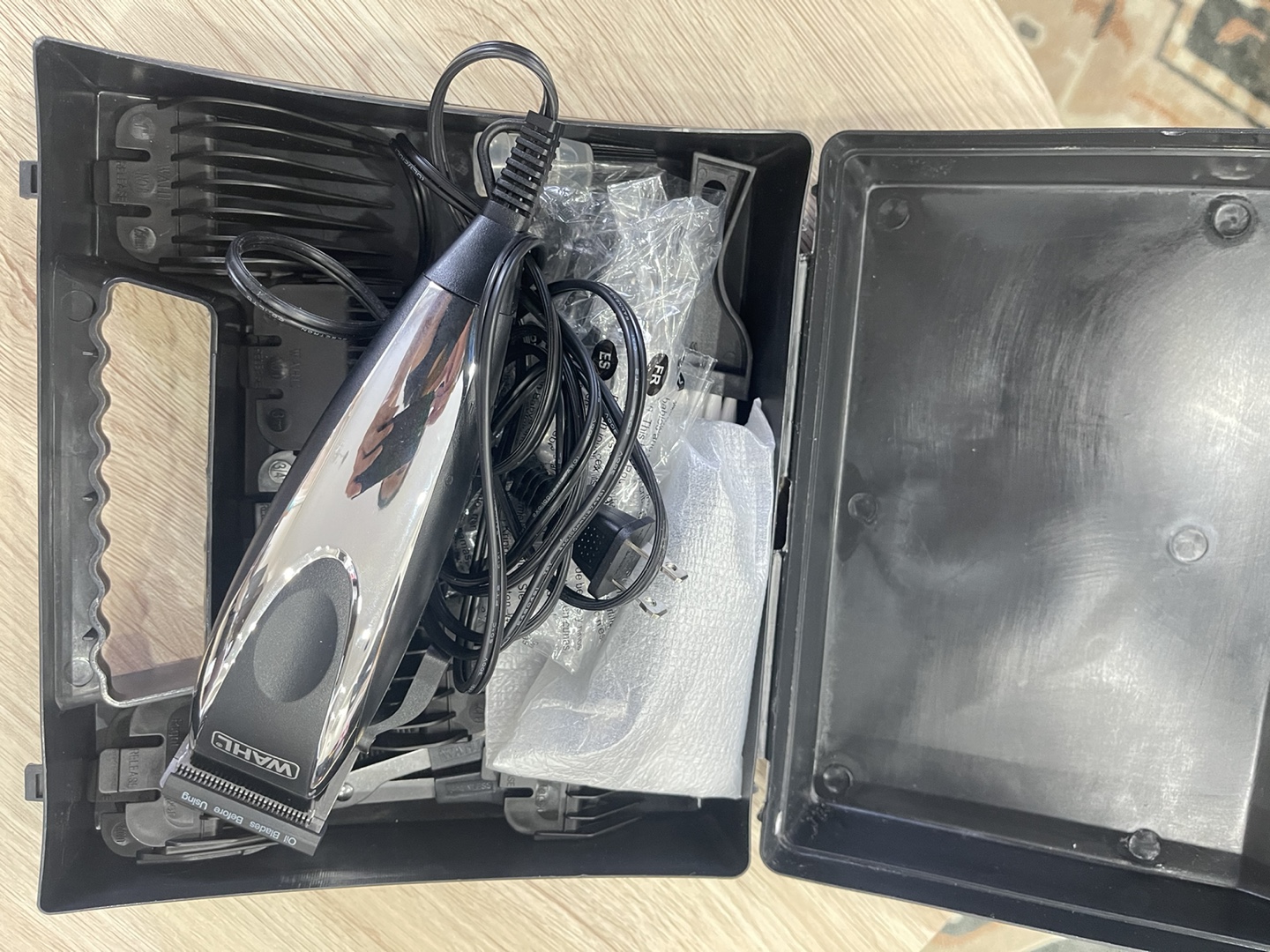 Wahl Deluxe Chrome Pro Haircutting Kit - photo 3