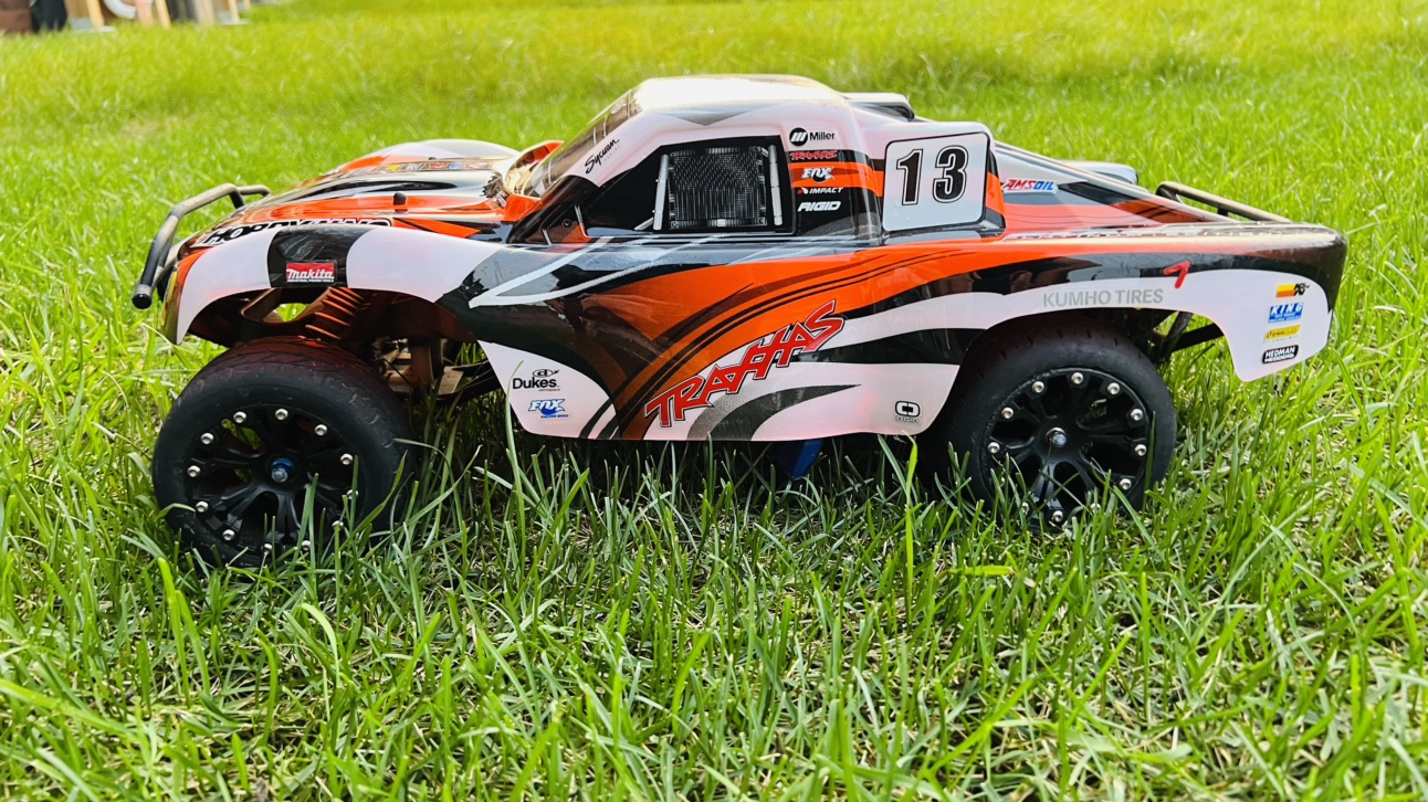 Traxxas Slash 2WD RC Car - photo 4