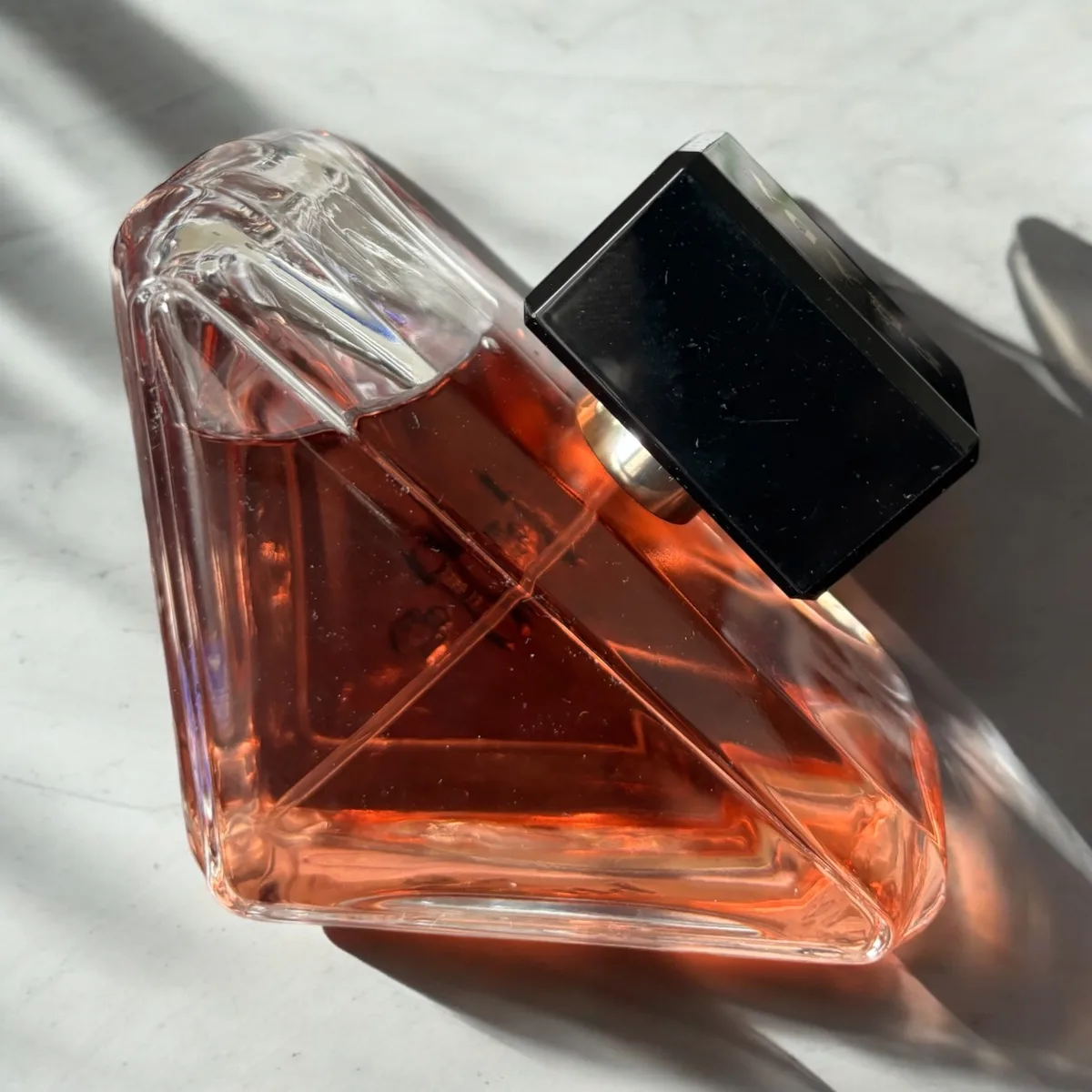 Prada paradox intense Perfume image indicator(2)
