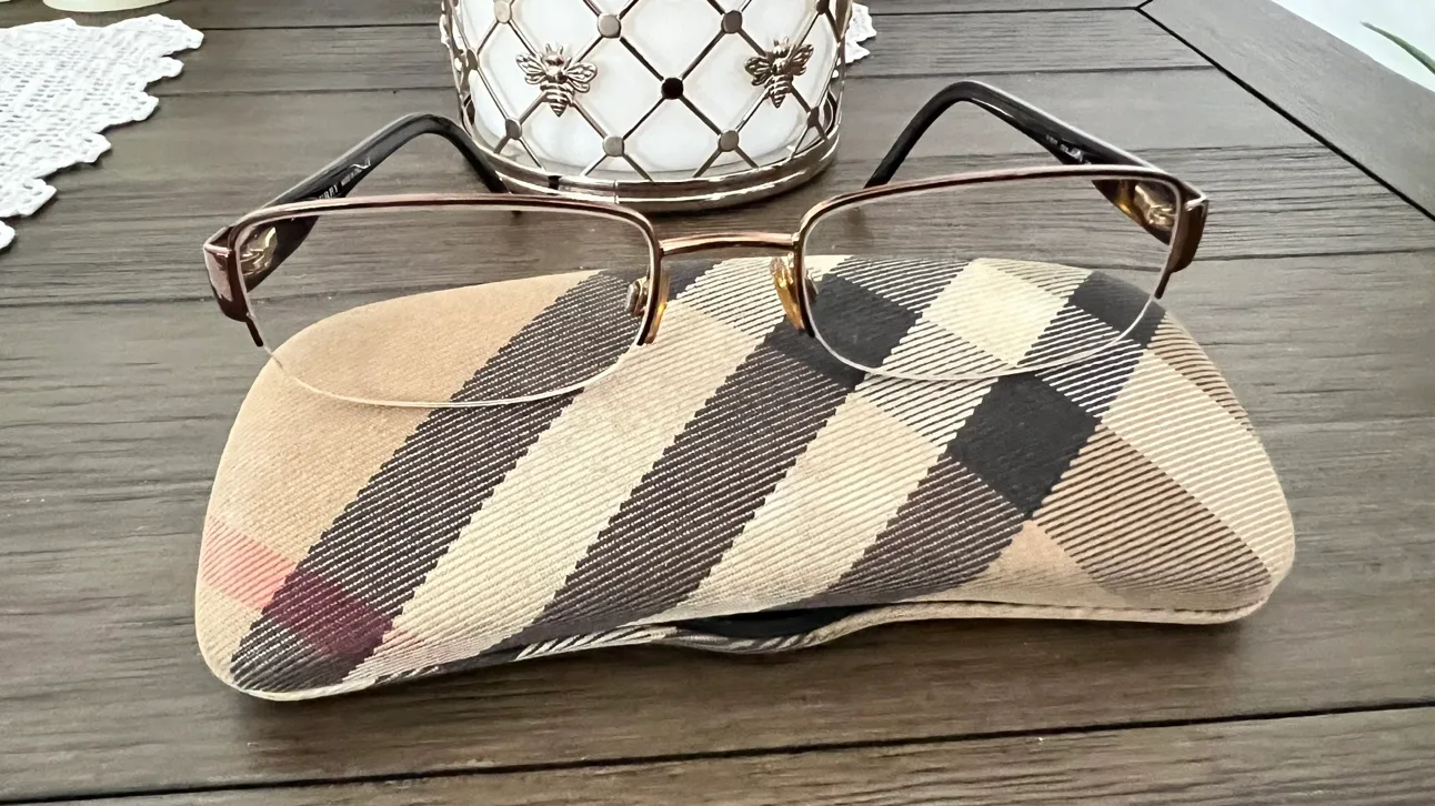 Burberry Glasses image indicator(5)