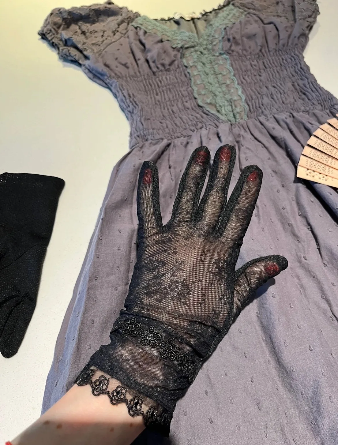 Victorian Style Dress with Accessories image indicator(6)