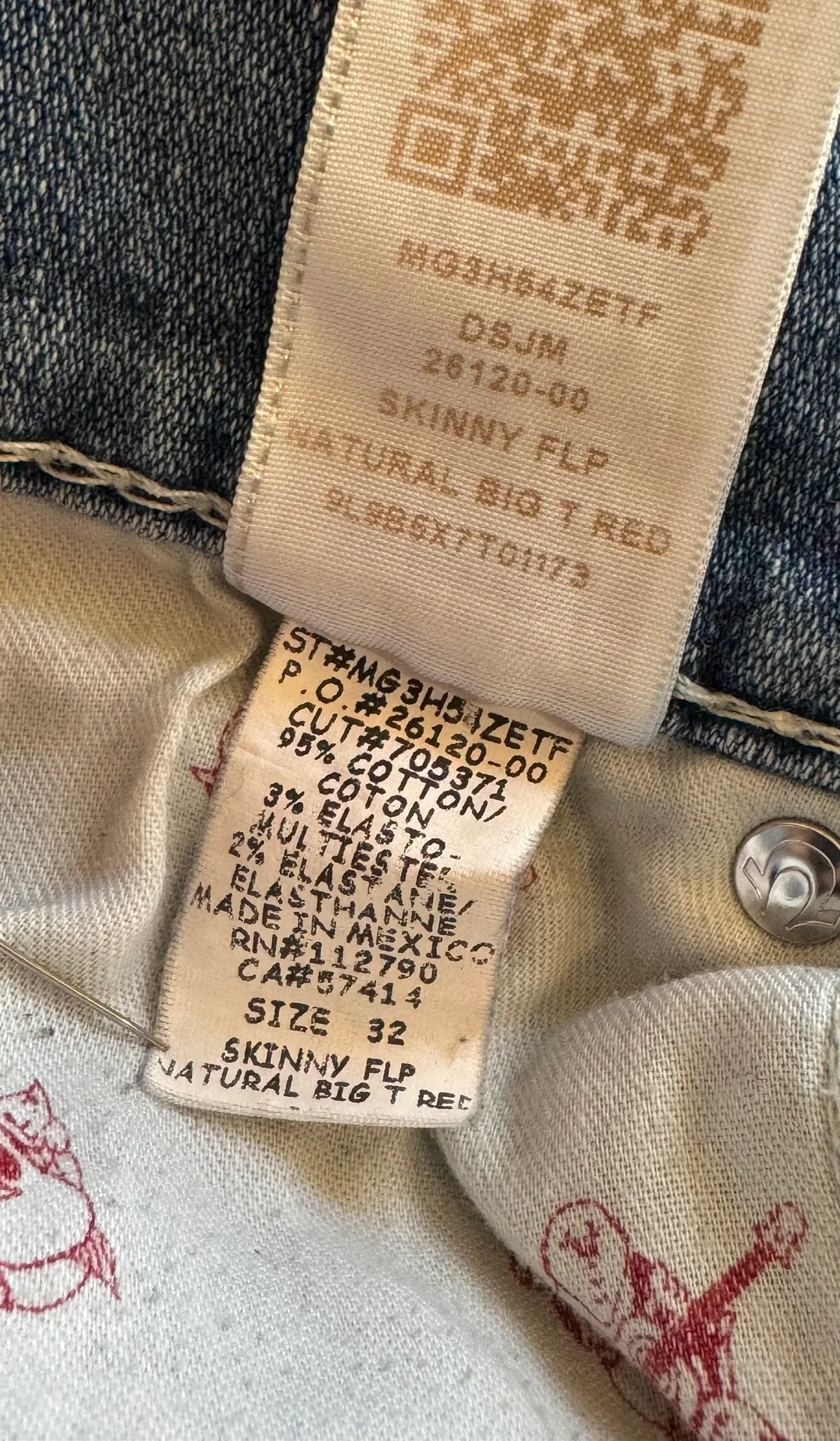 Men’s True Religion Jeans Big T Skinny Fit image indicator(9)