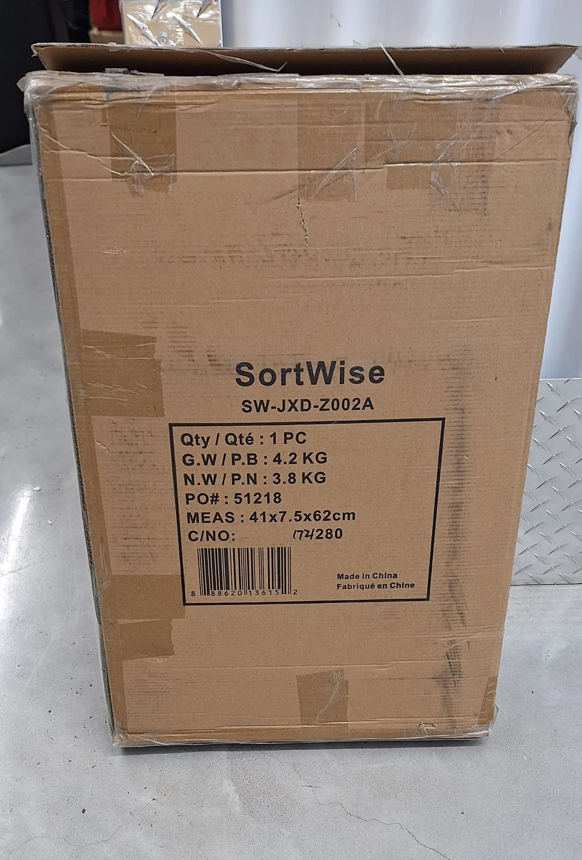 Three Drawer Nightstand image indicator(8)