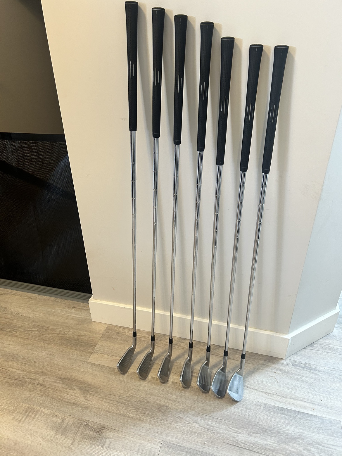 Ping i Series E1 Right Hand Iron Set Stiff Shafts - photo 5