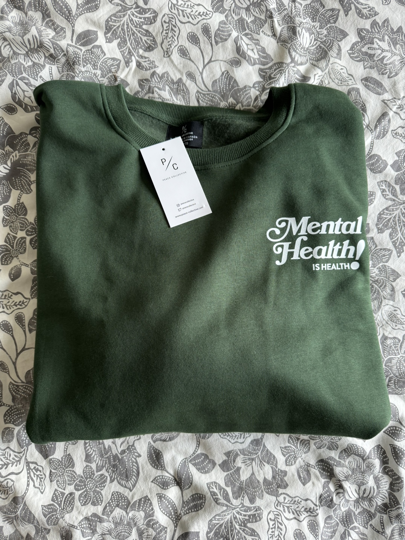 New Peace Collective “Mental Health is Health” Sweatshirt (XXL) - photo 3