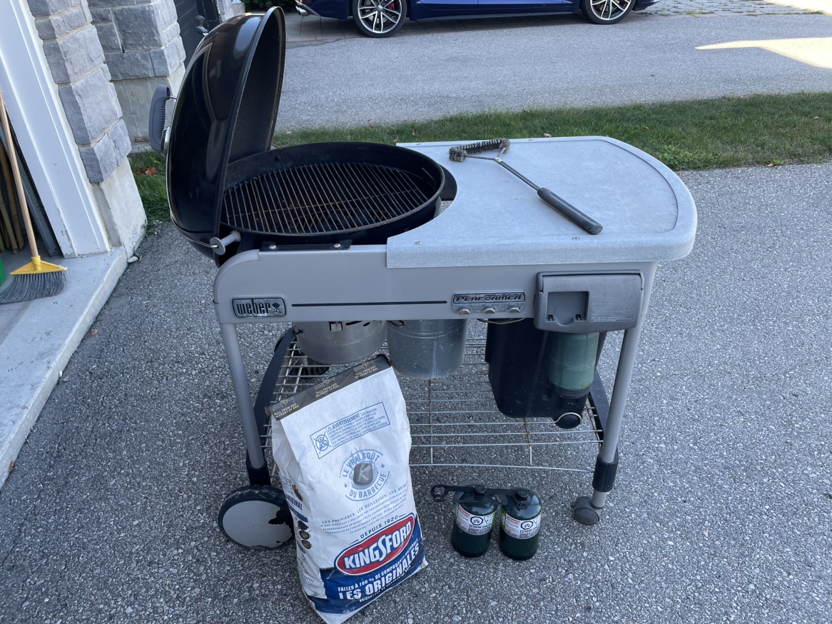 Weber Performer Charcoal BBQ - photo 2