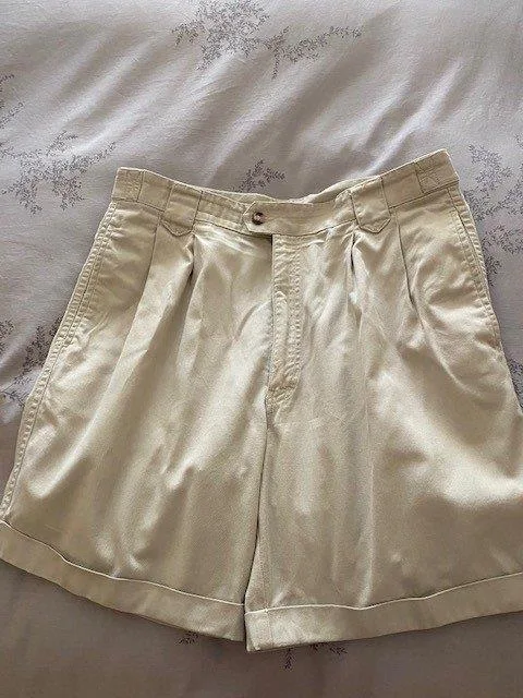 Men's Beige Shorts cuffed size 34 image indicator(2)