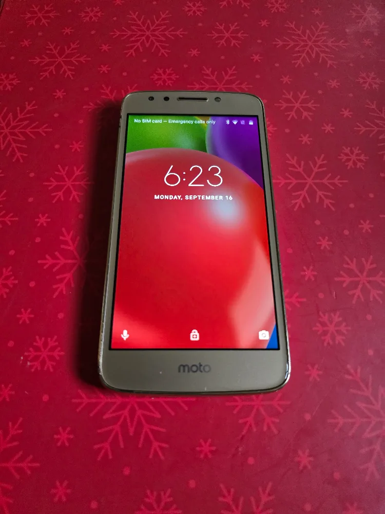 Motorola Moto E4 16GB Gold Unlocked thumbnail