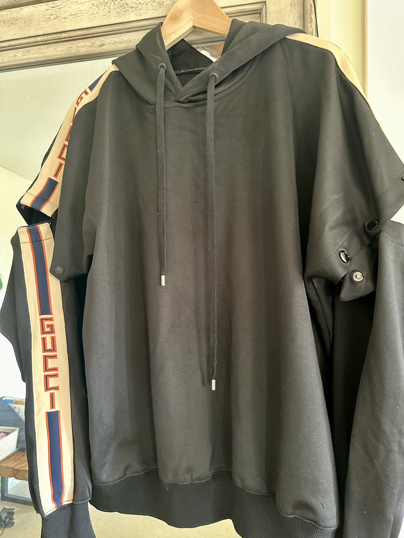 Gucci Black Short Sleeve Hoodie - photo 3