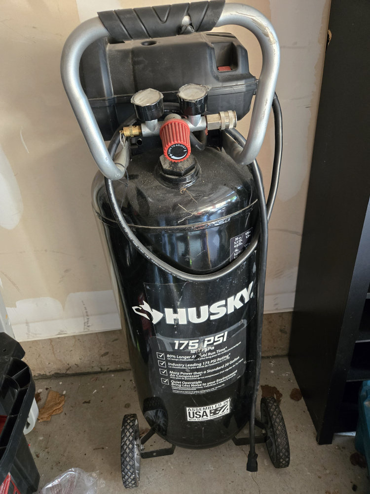 Husky 20 Gallon Air Compressor