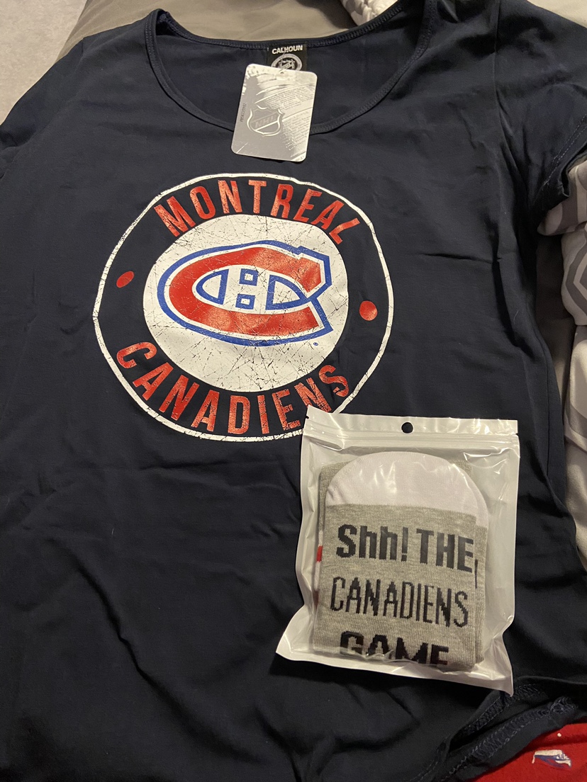 Women’s Montreal Canadiens T-Shirt and Socks