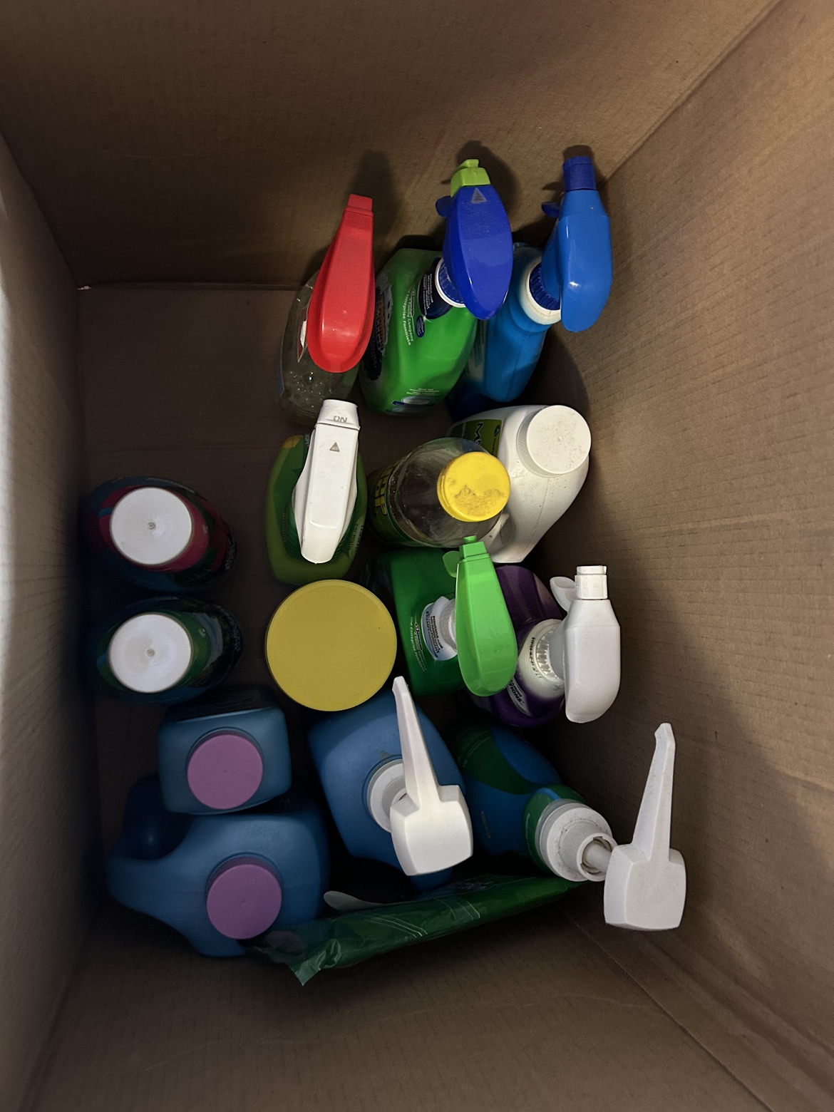 Huge box of cleaning supplies #freecycle