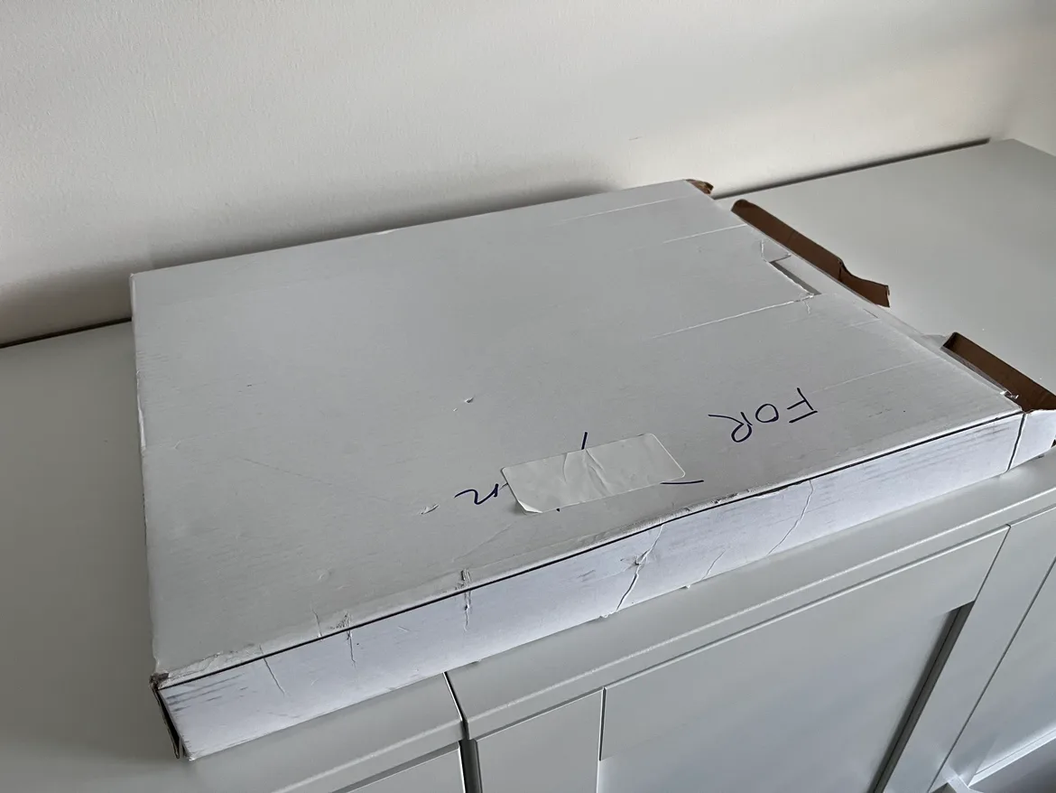 White and Wood Picture Frame image indicator(3)