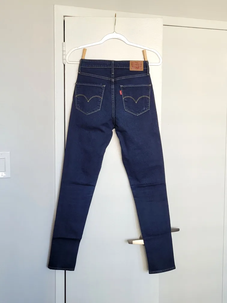 Levi's 721 High Rise Skinny Jean image indicator(2)