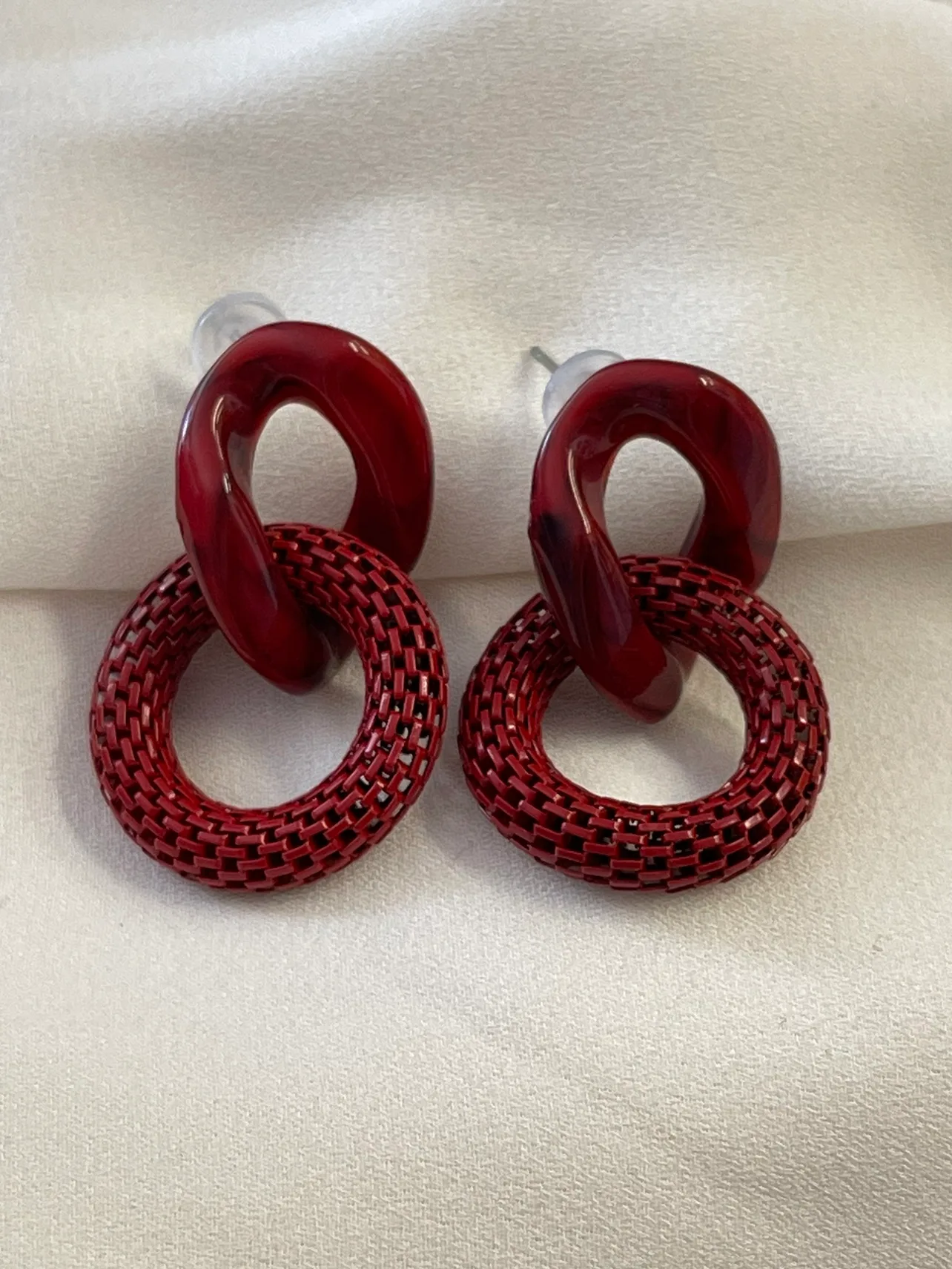 Red Statement Resin Earrings image indicator(2)