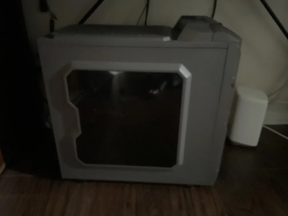 Gaming PC Ryzen 5600, RX6600 8GB, 16GB RAM  w/ 1440p 144hz monit image indicator(2)