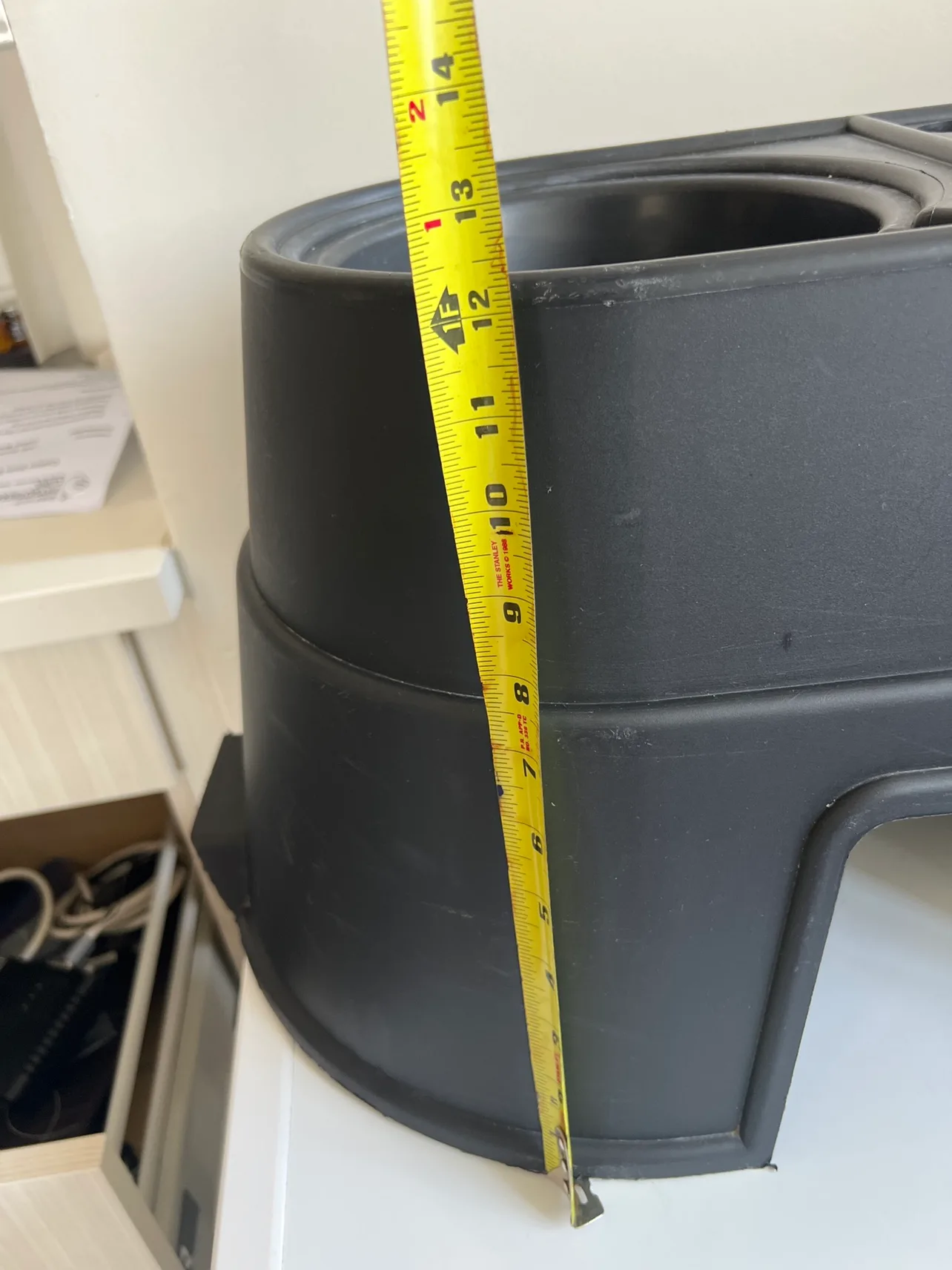 Elevated Pet Food and Water Bowls image indicator(4)