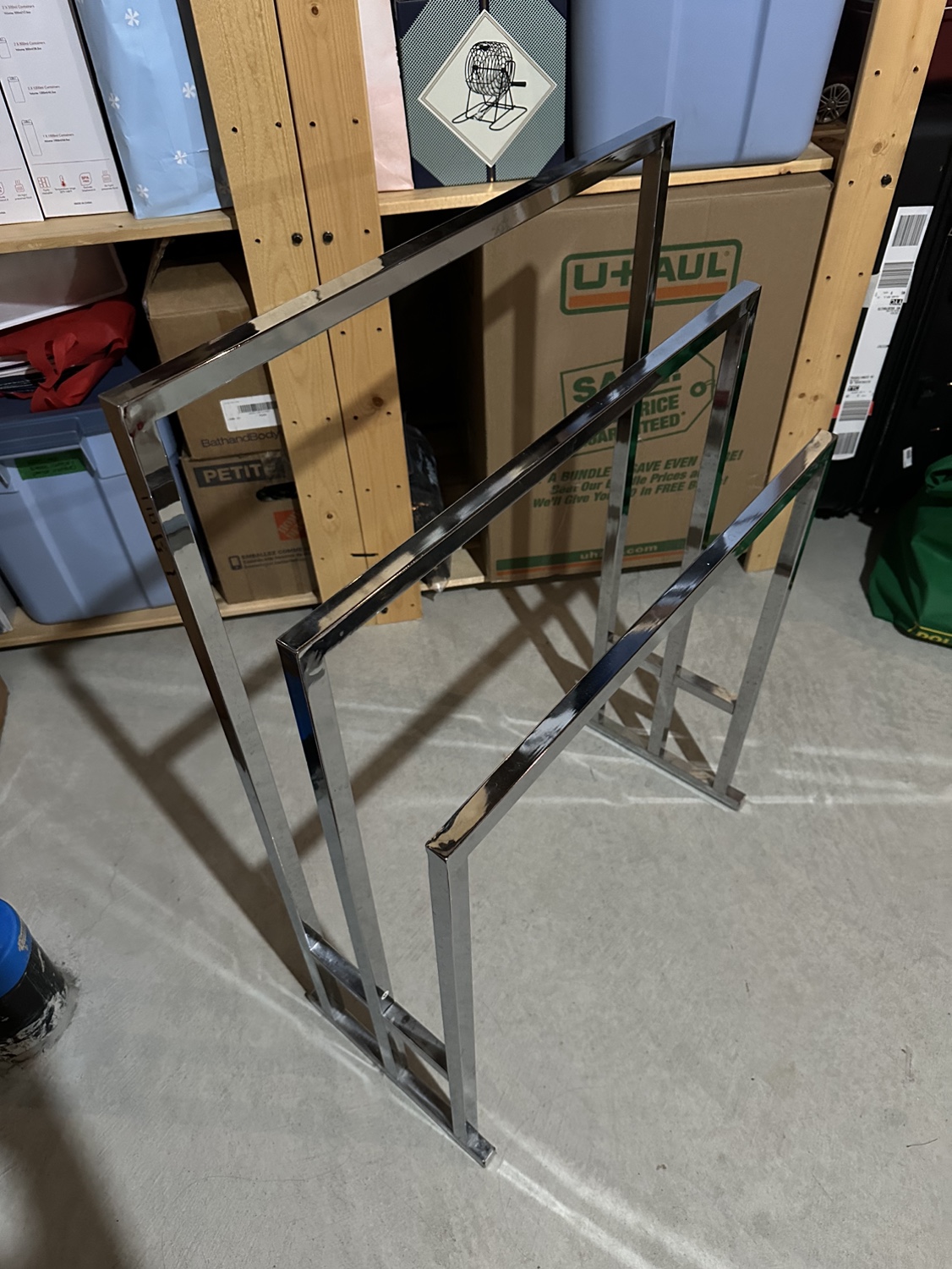 Metal Towel Rack