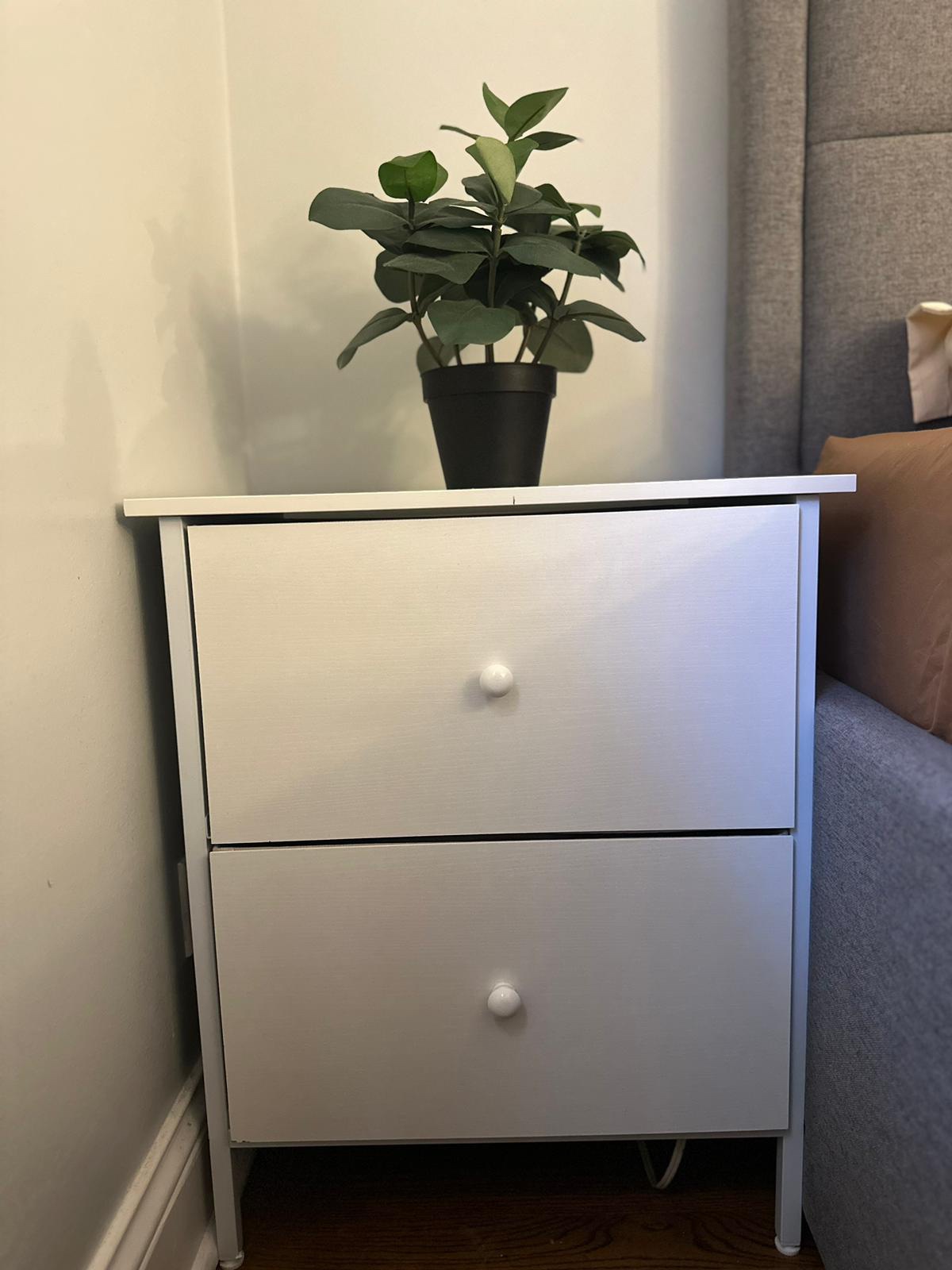 White Nightstand Pair - photo 2