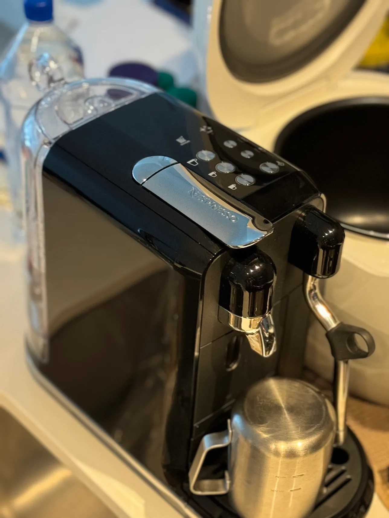Creatista UNO Nespresso Coffee Machine thumbnail