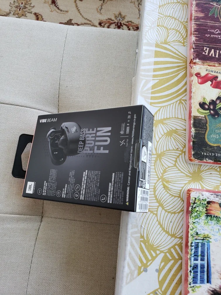 JBL earbuds brand new unopened box image indicator(3)