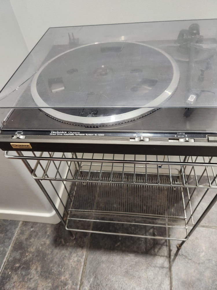 Technics SL-Q300 Turntable 🧡 - photo 4