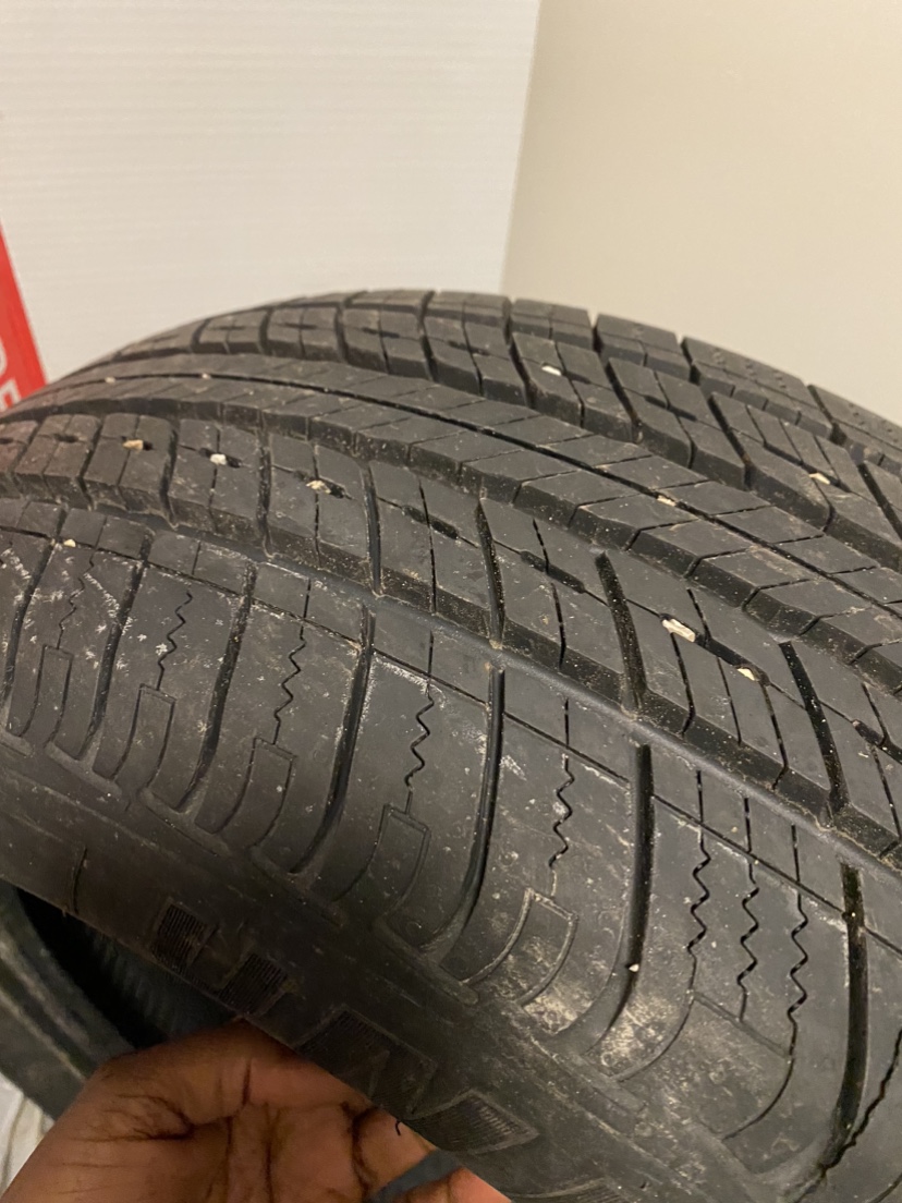 Set of 4 Uniroyal 225/60R17 Summer Tires - photo 2
