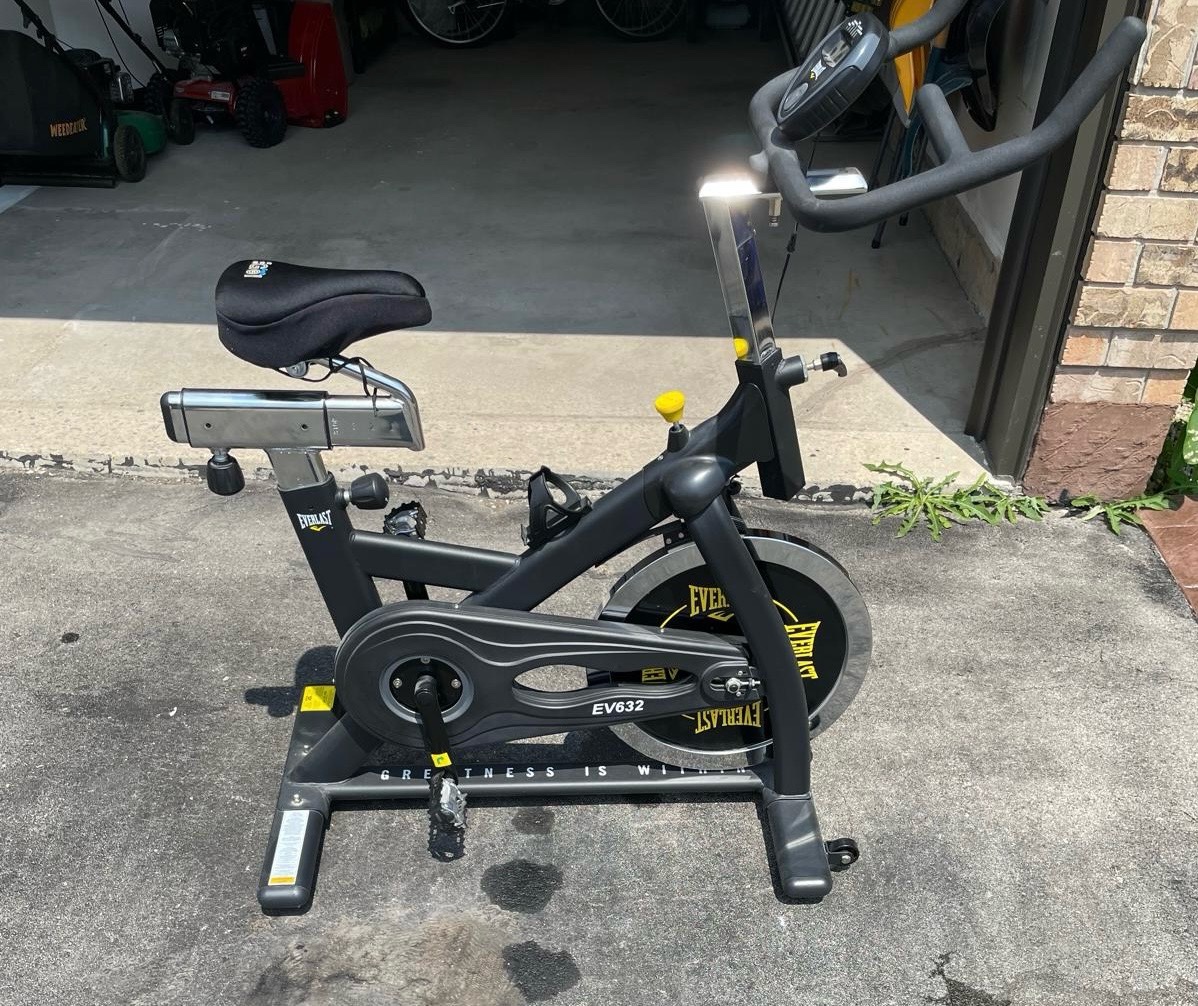 Everlast Exercise Bike - photo 2