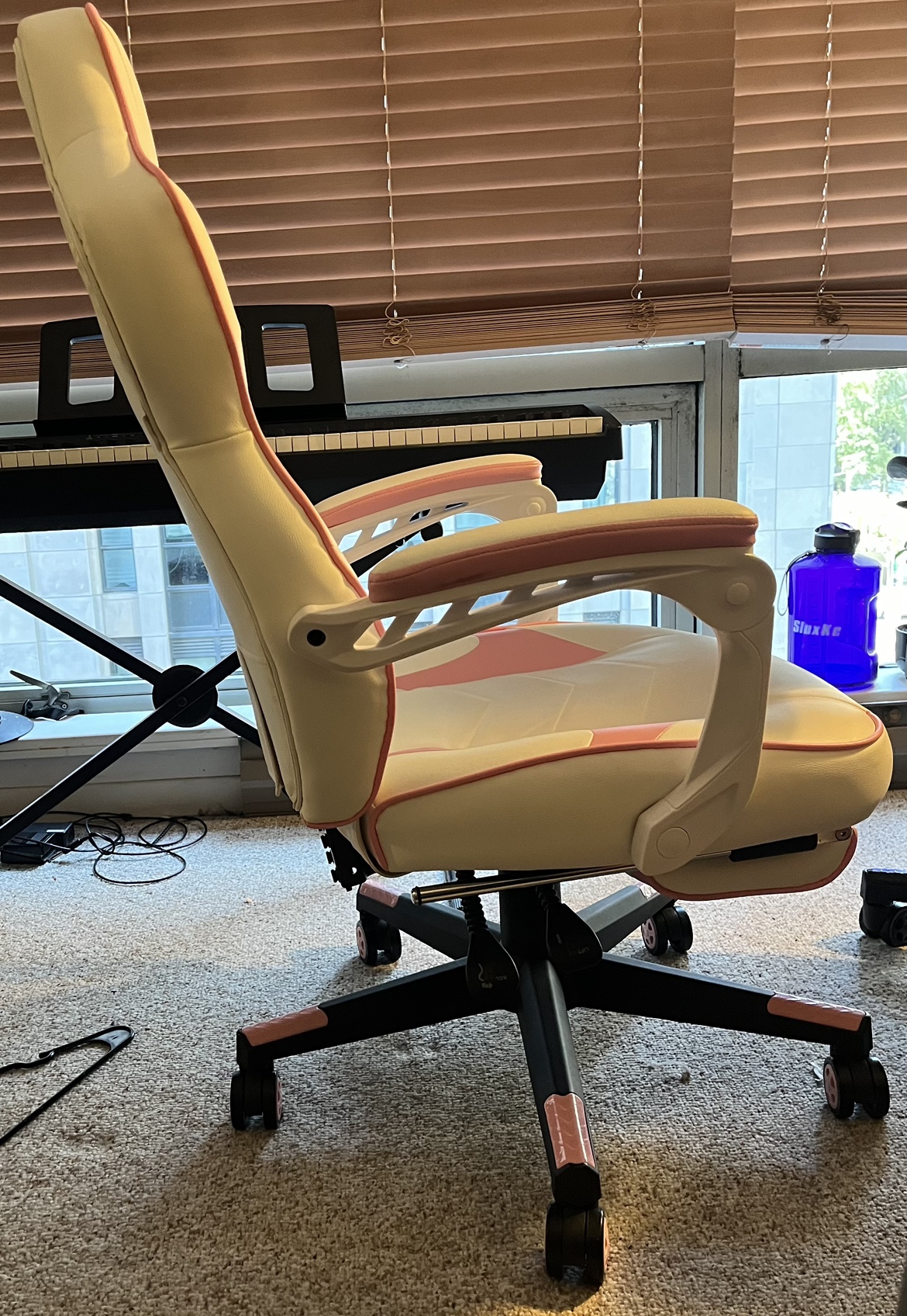 Pink and White Gaming Chair - photo 3