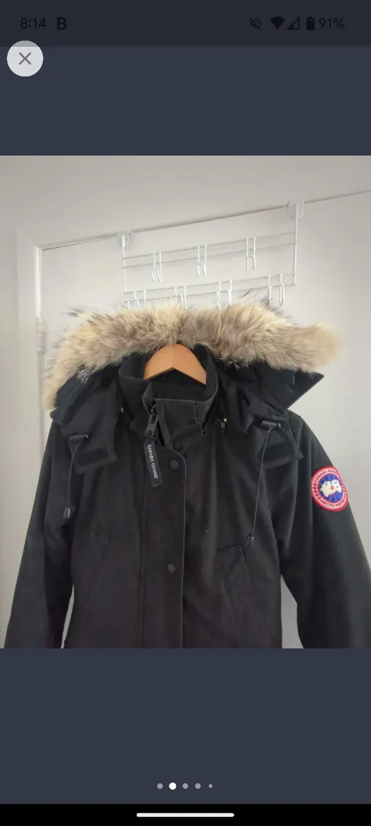 Canada Goose jacket image indicator(2)